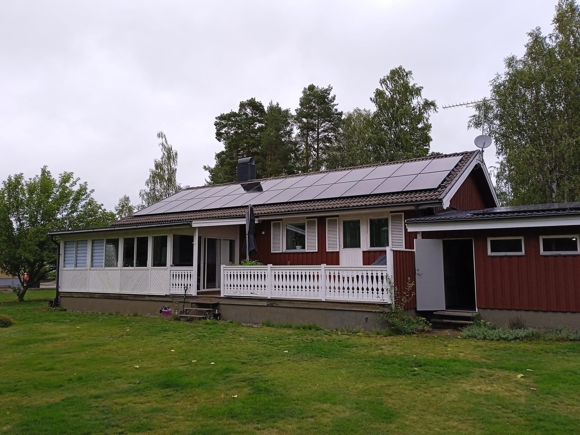 Solceller på rödstuga